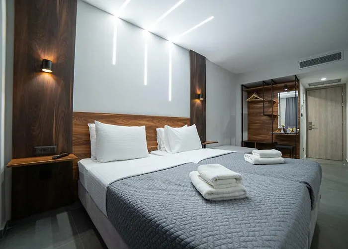 Argo Hotel Piraeus