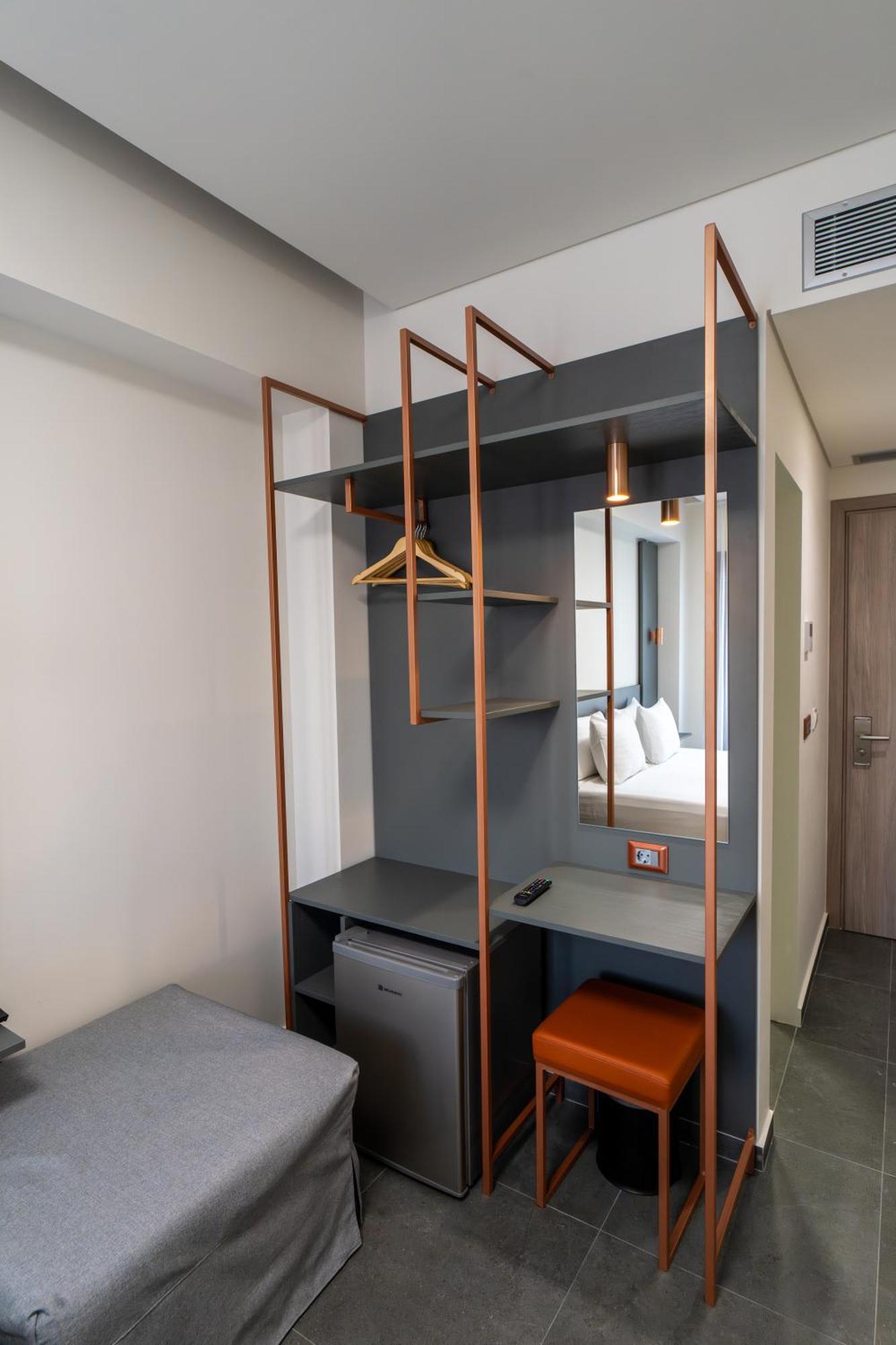 Argo Hotel El Pireo